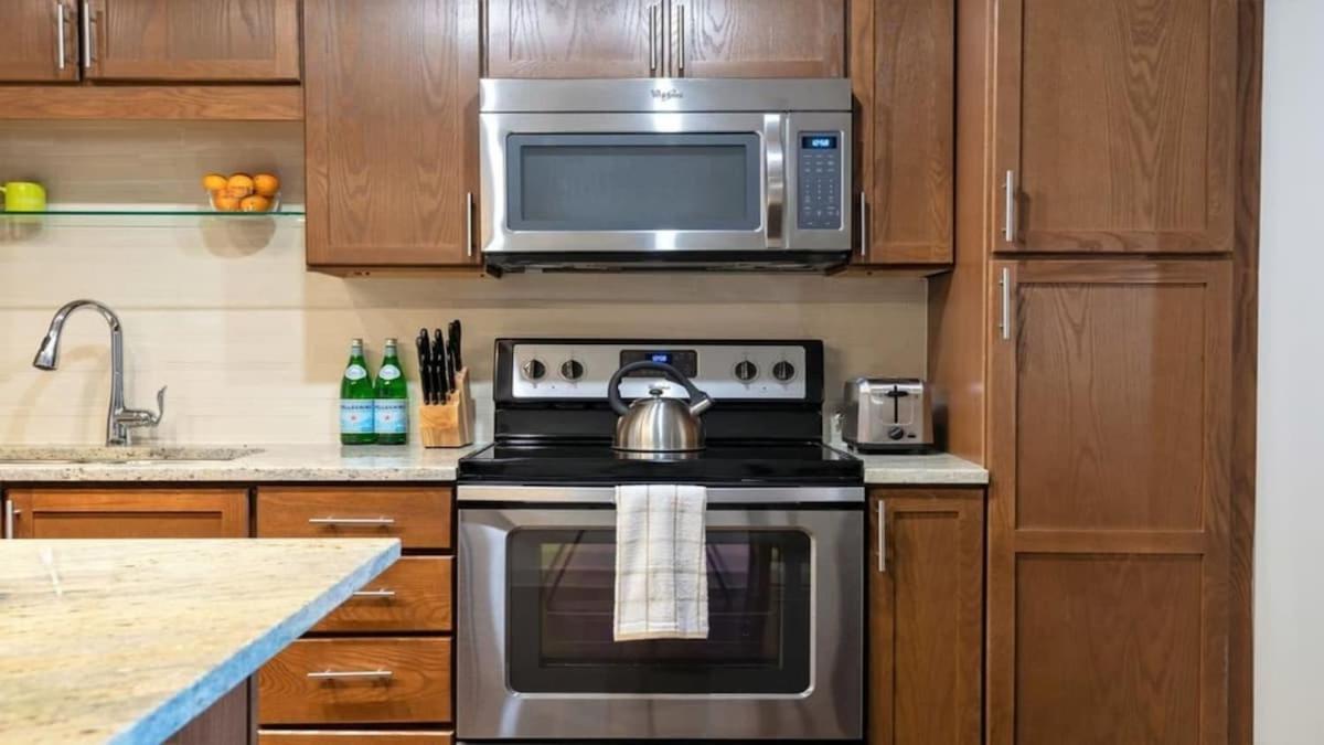 Modern 2BR 2BA with SKY POOL CozySuites Dallas Exterior foto